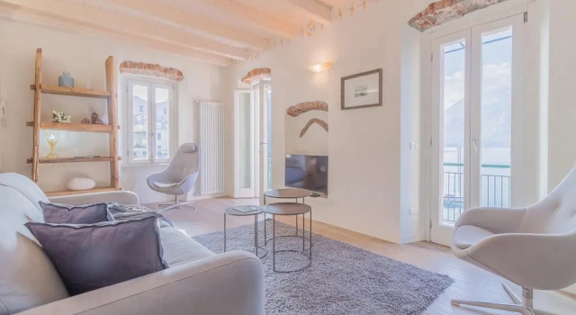 Коттедж с балконом Elizabeth House Varenna