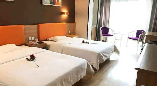 7Days Premium Chengdu Pi County Xiqu Avenue Branch, Book Hotel Hoteller i Pidu med parkering, Parkering