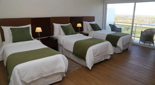 Altos del Arapey All Inclusive, Golf & Spa, Prenota Hotel Hotel a Salto con parcheggio, Parcheggio