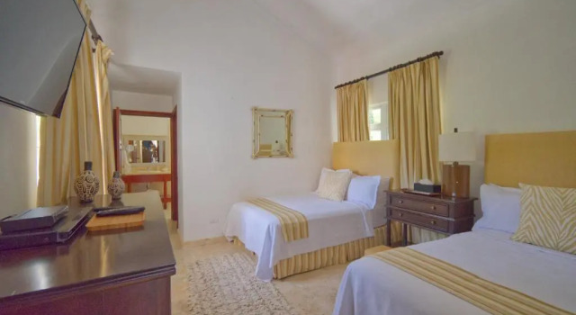 Cozy 4bdr Villa in Luxury Beach Resort With Service Staff and View of La Cana Golf Course, Prenota Resort Cap Cana Punta Cana