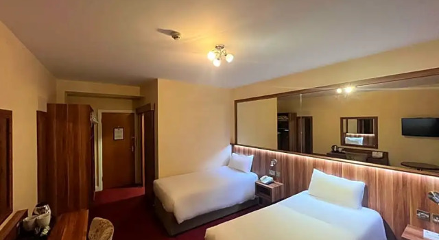 Номер Standard West County Hotel