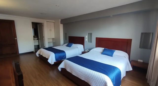 Четырёхместный номер Superior SÁ Hotel