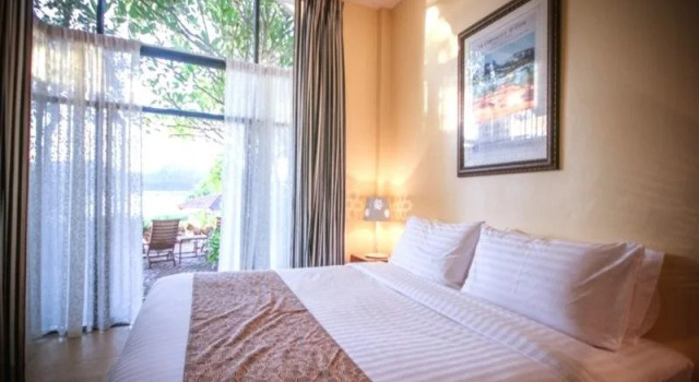 Agalin Villas, Varaa Hotelli Hotellit North-Eastern Thailand pysäköinnillä, Pysäköinti