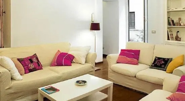 Le Sibille - Colosseum 10 min walk with courtyard, Забронировать Апартаменты/квартира Апартаменты Рима, рядом с Piazza della Madonna dei Monti, Апартаменты/квартира