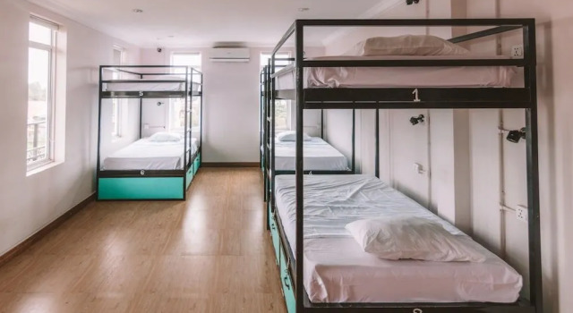 Mad Monkey Hostel Kampot