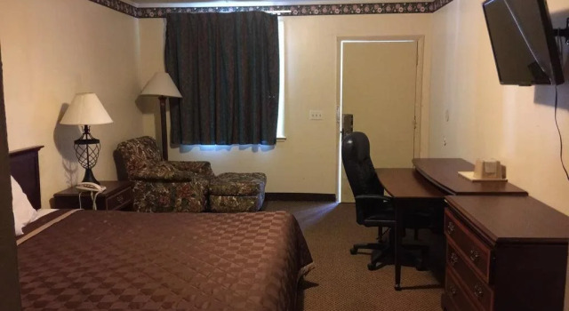 Deluxe Inn - Statesboro, Boek Hotel Hotels in Georgia met parkeren, Parkeren