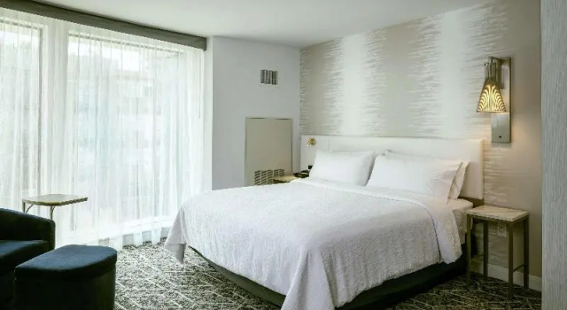 Номер Standard Hilton Garden Inn Seattle Bellevue Downtown, WA