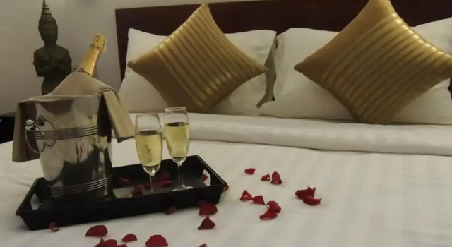 Двухместный номер Deluxe с балконом и с видом на бассейн La Villa du Bonheur