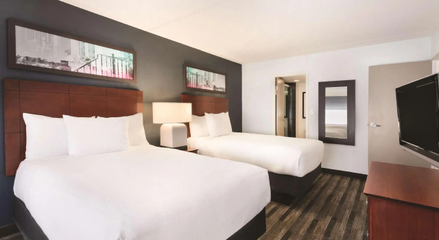 Двухместный люкс c 1 комнатой TownePlace Suites by Marriott Charlotte LoSo Airport