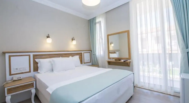Двухместный номер Economy с балконом и с видом на сад Datca Beyaz Ev Hotel