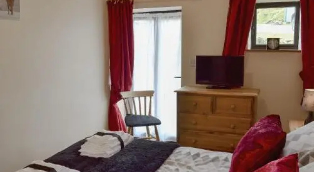 Nield Bank Bungalow, Boek Hotel Buxton Derbyshire