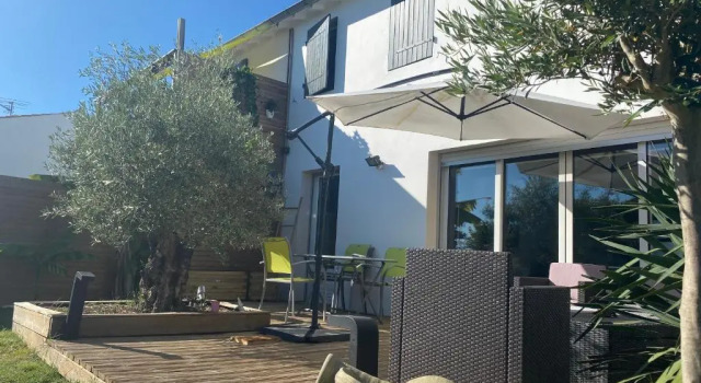 Коттедж c 1 комнатой ST PALAIS Appartement cocooning