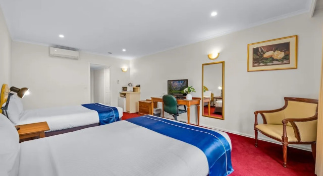Шестиместный номер Standard Rowville International Hotel