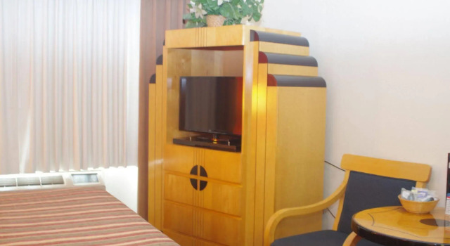 The Metropolitan Inn, Забронировать Отель Отели Солт-Лейк-Сити с парковкой, рядом с Global Indoor Golf, Парковка