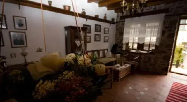 Filoxeneion Morfeas, Book Hotel  
