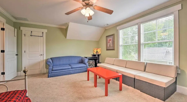 2 Mi to Dtwn: Home in Noda District Near Unc!, 预订 度假屋 夏洛特 北卡罗莱纳州