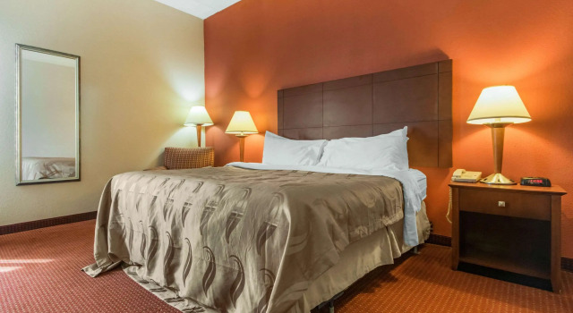 Двухместный номер Standard Quality Inn & Suites Lawrenceburg