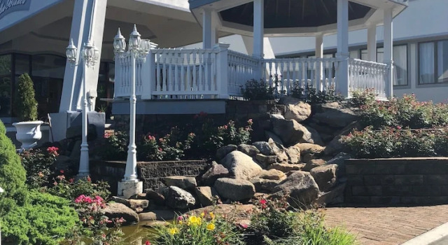 Villa On The River Inn, Book Villa Shelton Connecticut