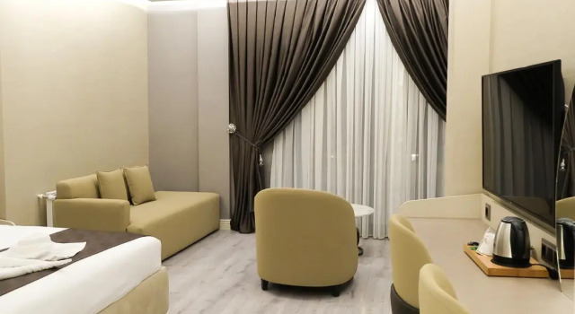 Люкс MQ Hotel Suites & SPA