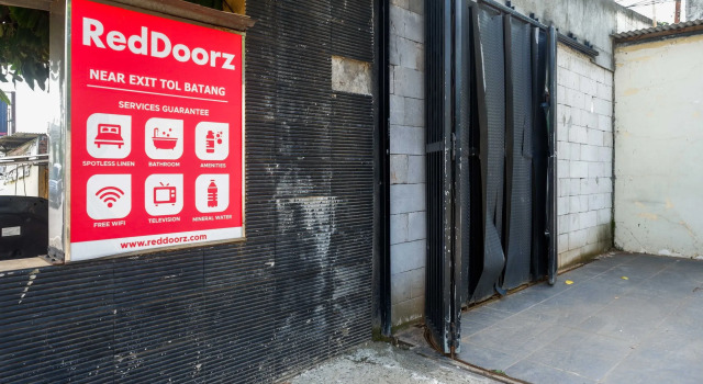 RedDoorz Syariah near Exit Tol Batang, Reservar Hotel Pekalongan Central Java