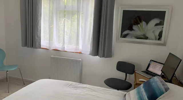 2 Bed-sleeps 4-parking-pets-10 min Walk to Beach, Забронировать Отель Отели Англии 3 звезды, 3*