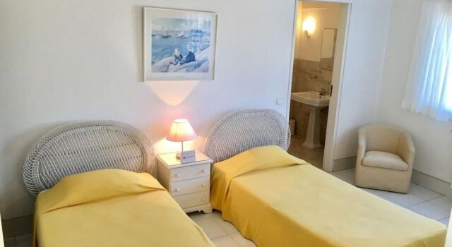 Casa Ingrid in Carvoeiro, Забронировать Вилла Отели Карвоэйру 3 звезды, рядом с Algar de Benagil, 3*