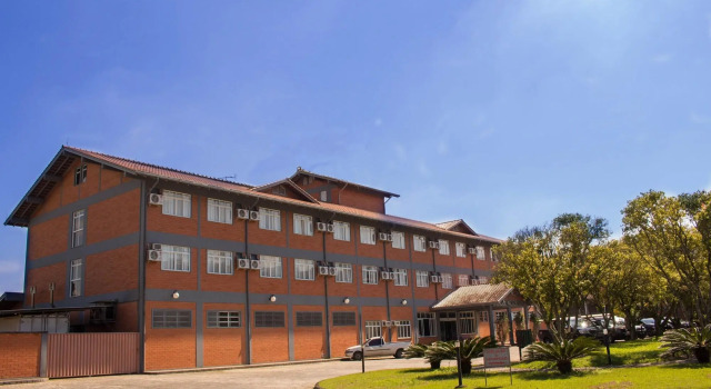 Brusque Palace Hotel, Book Hotel Brusque Santa Catarina