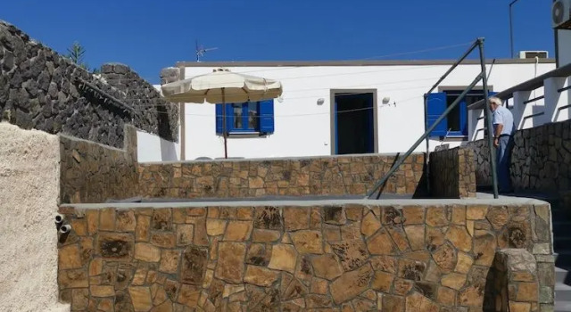 Akrotiri Bella View