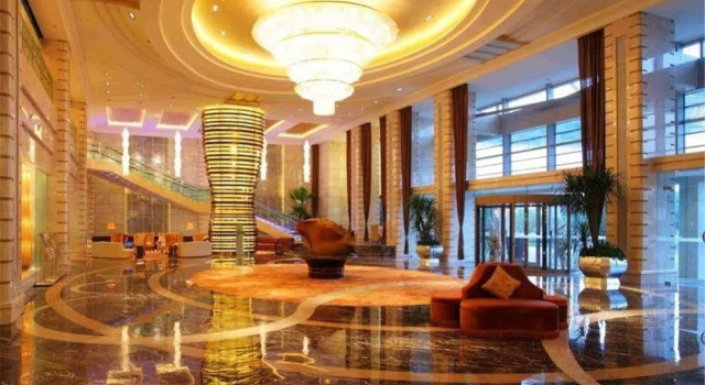 New Century Grand Hotel Beijing, Book Hotel Hoteller i Beijing Province med parkering, Parkering