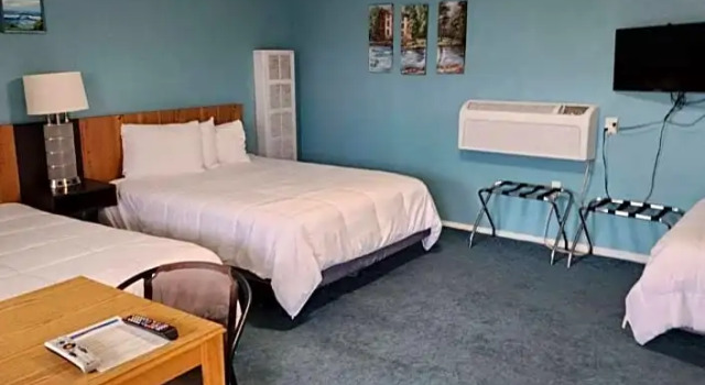 Шестиместный номер Standard Roses Motel