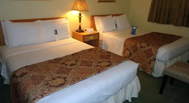 Номер Economy Bayside Inn & Waterfront Suites
