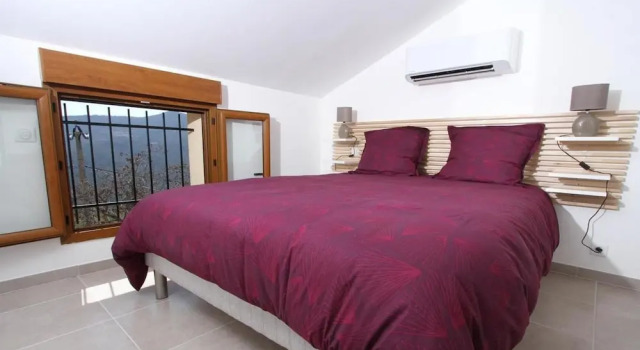 House With 3 Bedrooms in Buis-les-baronnies, With Wonderful Mountain View, Furnished Garden and Wifi, Забронировать Отель Бюи-ле-Баронь Drôme Provençale, рядом с Maison des plantes aromatiques et medicinales