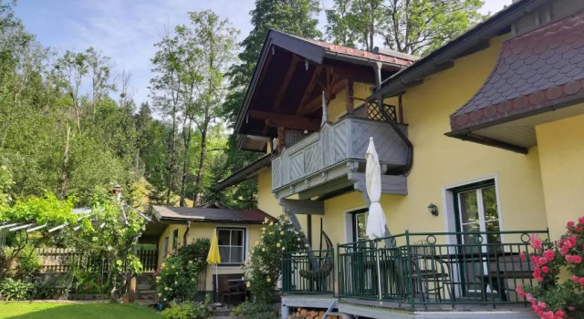 Апартаменты Appartement Genigau