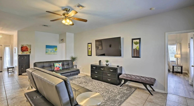 Affordable Salt Water Private Pool 3BR Home, Varaa Lomakoti Huvilat kohteessa Florida, Villa