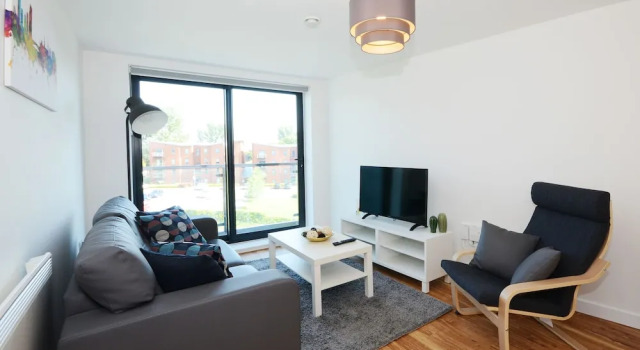 Апартаменты Leeds Urban Square Apartments