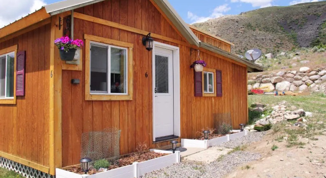 Коттедж c 1 комнатой Yellowstones Treasure Cabins