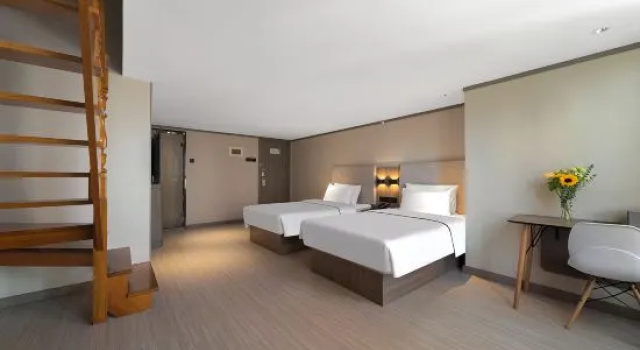 Люкс Deluxe Hanting Hotel (Xiamen Wenzao Subway Station)