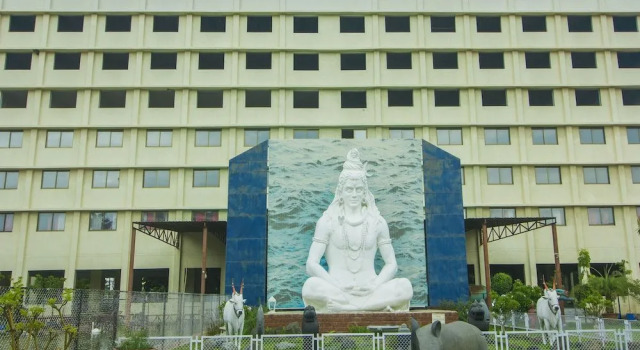 Hotel Sai Palkhi Niwara, Забронировать Отель Недорогие отели штата Махараштры, недорого