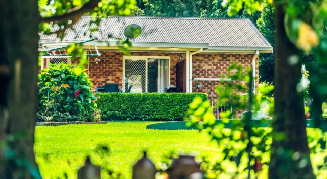 Апартаменты Alarks Nest Bed and Breakfast