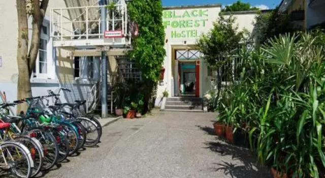 Black Forest Hostel, Забронировать Хостел Хостелы Фрайбург-им-Брайсгау, рядом с Университетская больница Фрайбурга, Хостел