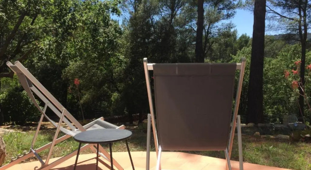 Коттедж c 1 комнатой Une Pause en Provence