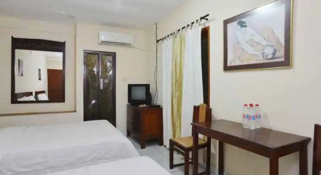 Standard Twin @Lathysha Guest House