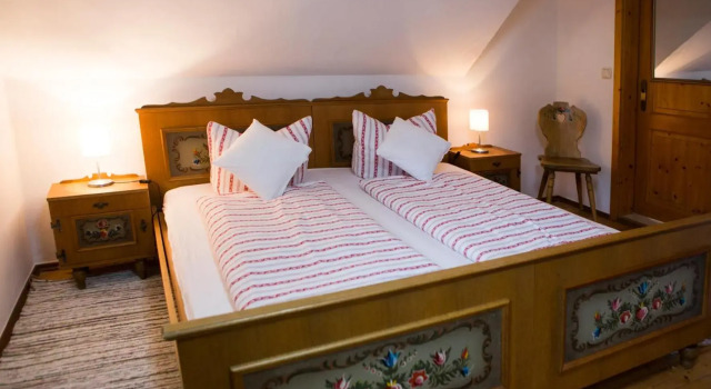 Ferienhaus Wolferstetter, Buchen Sie Hotel Hotels in Tittmoning mit Parkplatz, Parkplätze