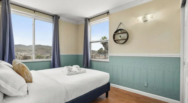 Коттедж Beautiful Spacious House 2BR / 4BR in Silver Terrace