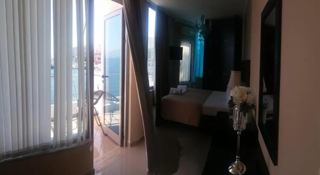 Двухместный номер Comfort с балконом и с видом на море Hotel Royal Saranda