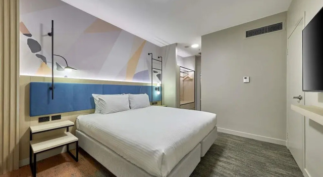 Premium Suite ibis Perth