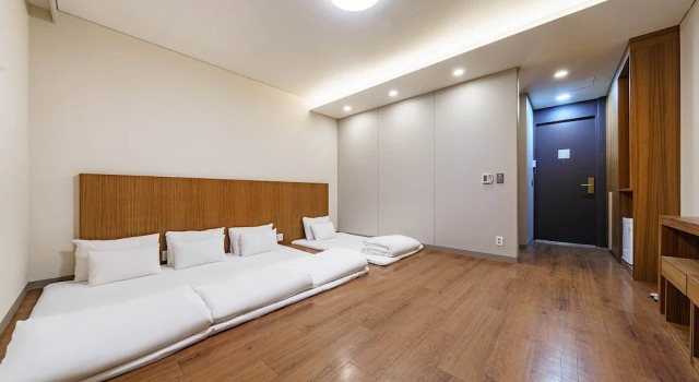 Номер Standard Korea Tourist Hotel