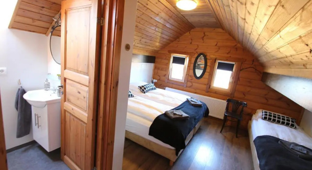 Guesthouse Fagrilundur, Rezervovat Hotel Hotely v East Iceland s parkováním, Parkování