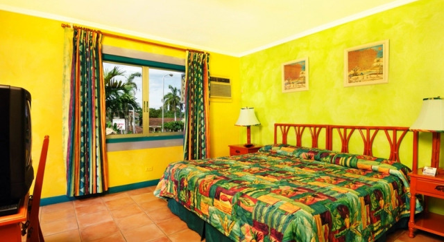 Номер Standard Doctors Cave Beach Hotel