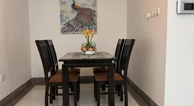 ONE Comfortable 2BR Apartment near Airport